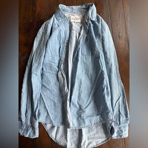 Girl krazy size small jean / denim long sleeve button up top with snap buttons
